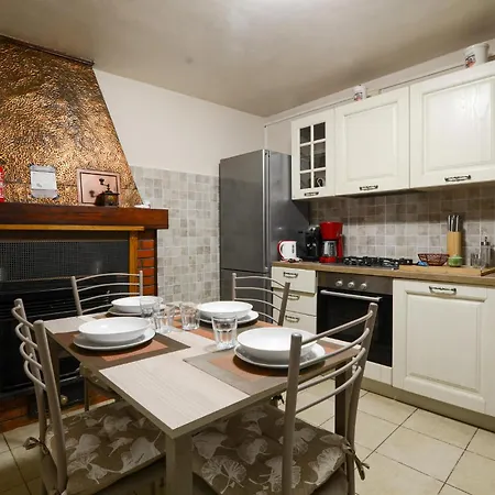 2 Bedroom Lovely In