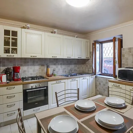 2 Bedroom Lovely In *