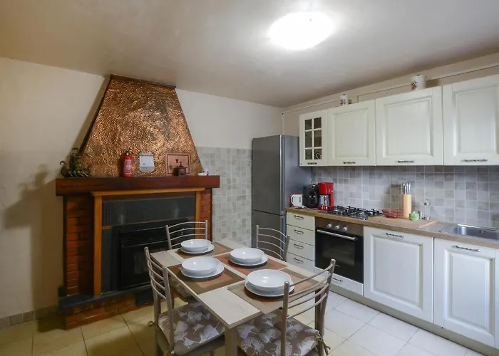 2 Bedroom Lovely In *